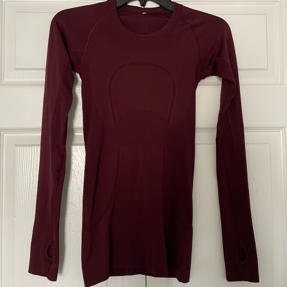 Lululemon Burgundy long sleeve size 2 - Picture 1 of 4